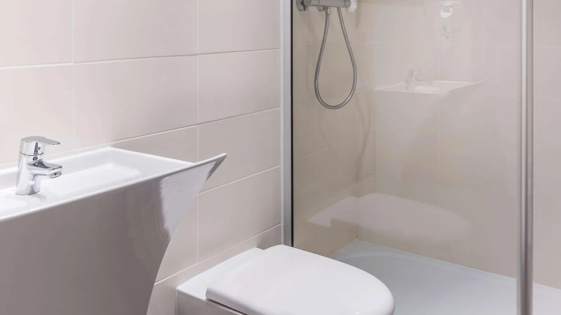 Ibis Styles Eiffel Cambronne 3*